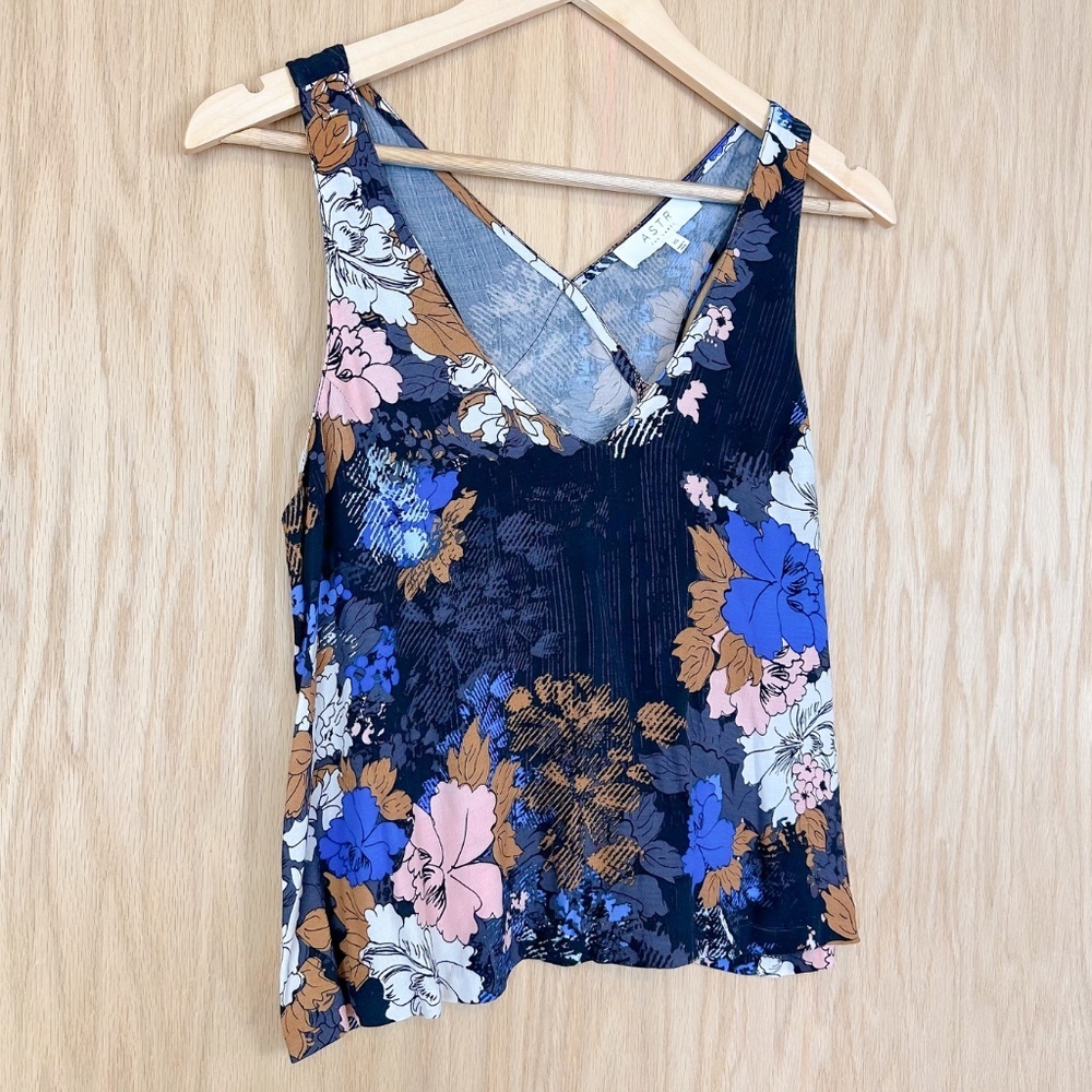 ASTR The Label Floral Split Back Sleeveless V-Neck Tank Top XS - Picture 2 of 9